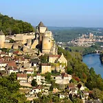 Grande Maison De Famille à Pour 8 - La Tour *