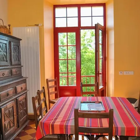 Grande Maison De Famille à Pour 8 - La Tour Limeuil
