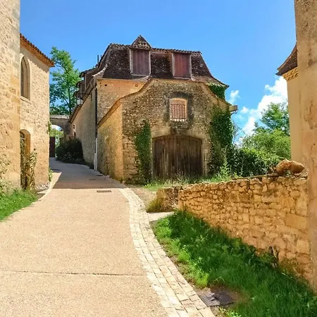 Holiday home Grande Maison De Famille A Pour 8 - La Tour *
