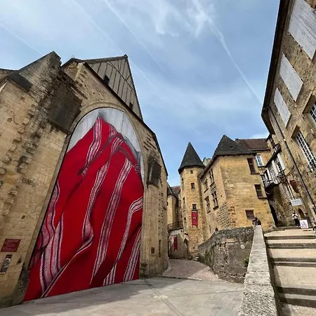 Grande Maison De Famille à Pour 8 - La Tour Limeuil