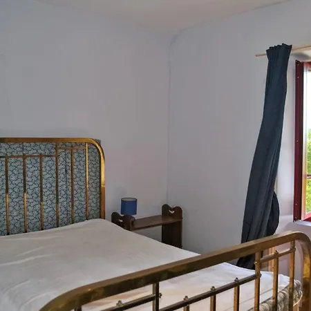 Grande Maison De Famille A Pour 8 - La Tour *